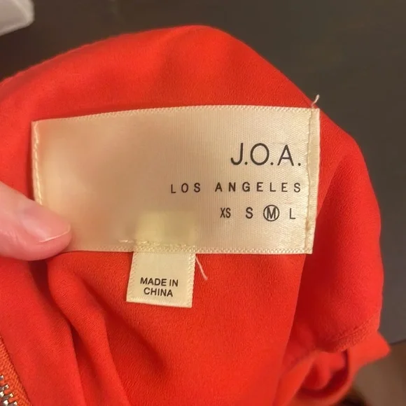 J.O.A. Orange crop top with tie - Picture 6 of 6